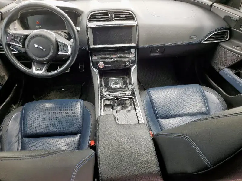 2019 JAGUAR XE R - SPORT  