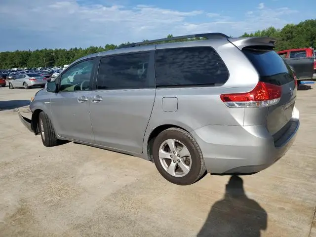 2011 TOYOTA SIENNA LE  