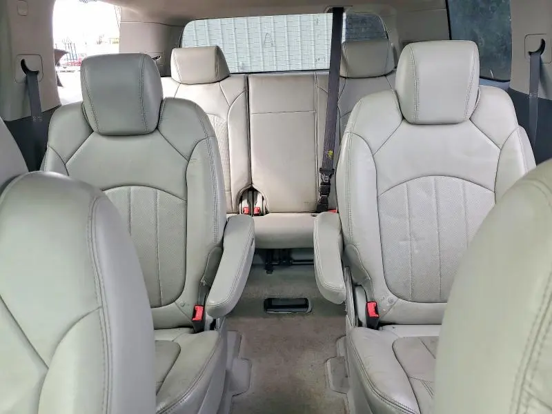 2010 GMC ACADIA SLT-2  