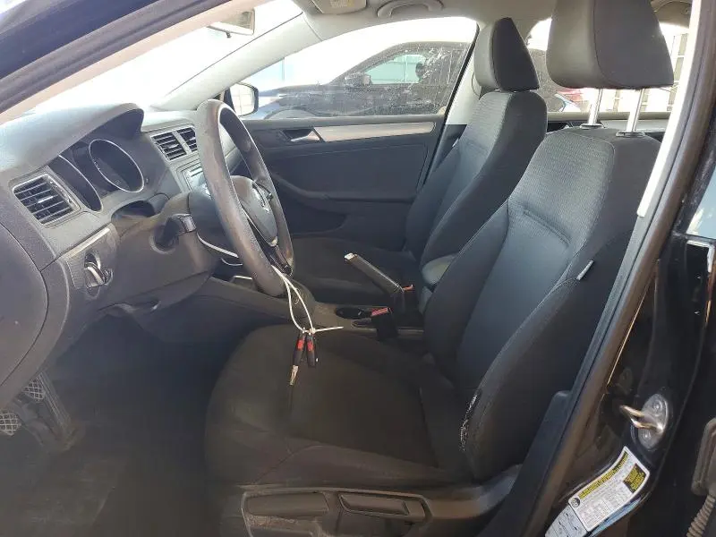 2016 VOLKSWAGEN JETTA SE  