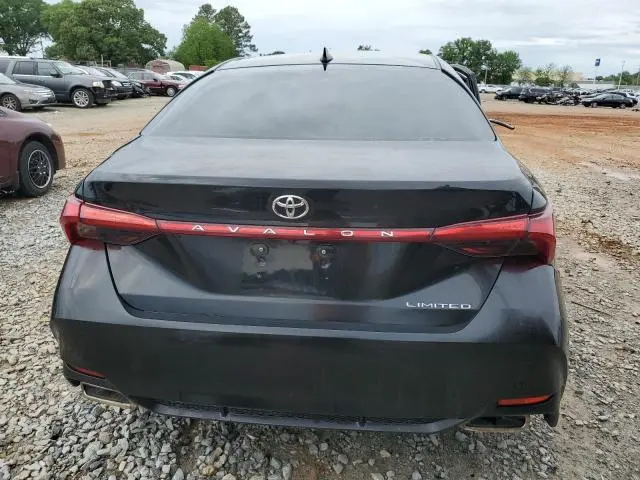 2019 TOYOTA AVALON XLE  