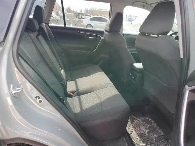 2020 TOYOTA RAV4 XLE  