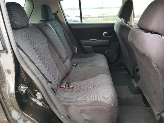 2011 NISSAN VERSA S  