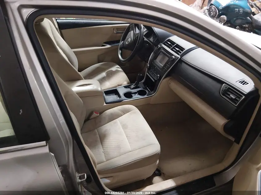 2016 TOYOTA CAMRY LE