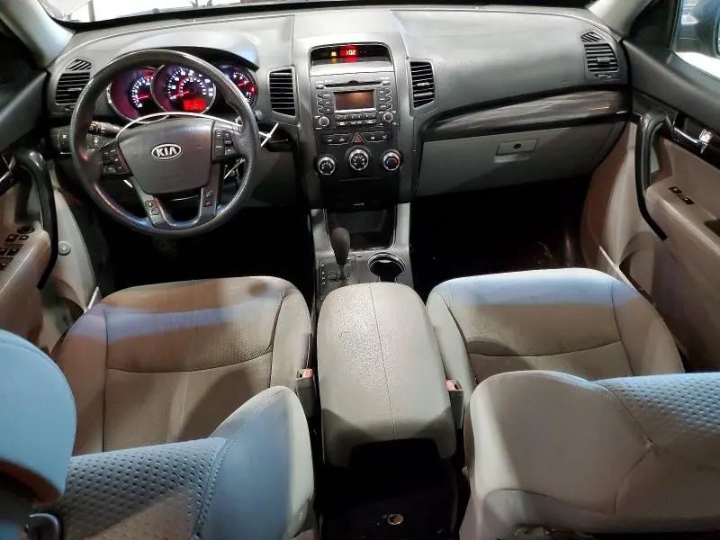 2011 KIA SORENTO BASE  
