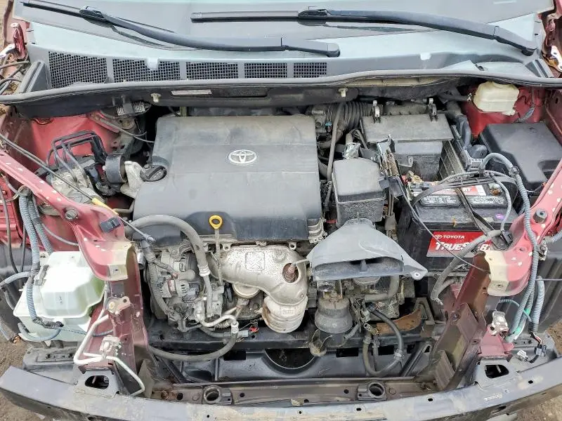 2012 TOYOTA SIENNA LE 8-PASSENGER  