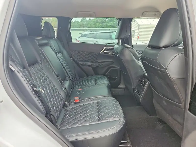 2023 MITSUBISHI OUTLANDER SEL  