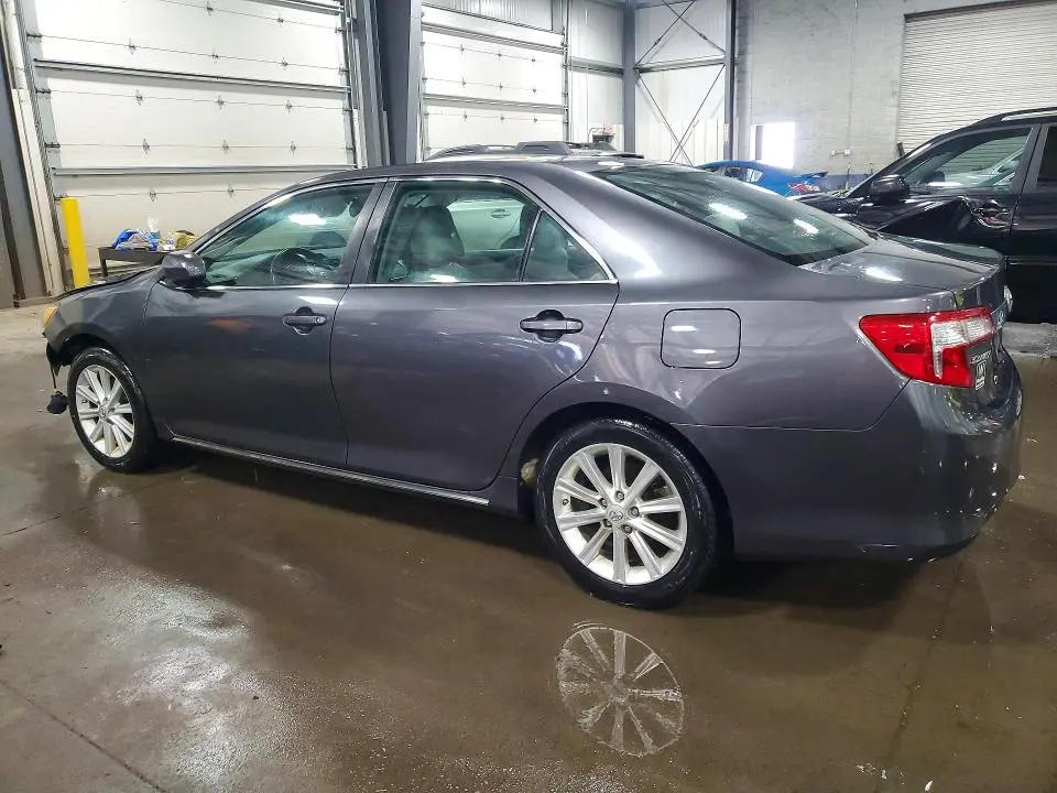 2012 TOYOTA CAMRY XLE  