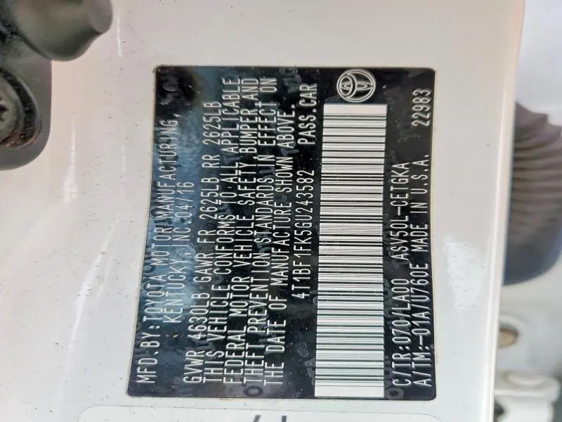 2016 TOYOTA CAMRY LE  