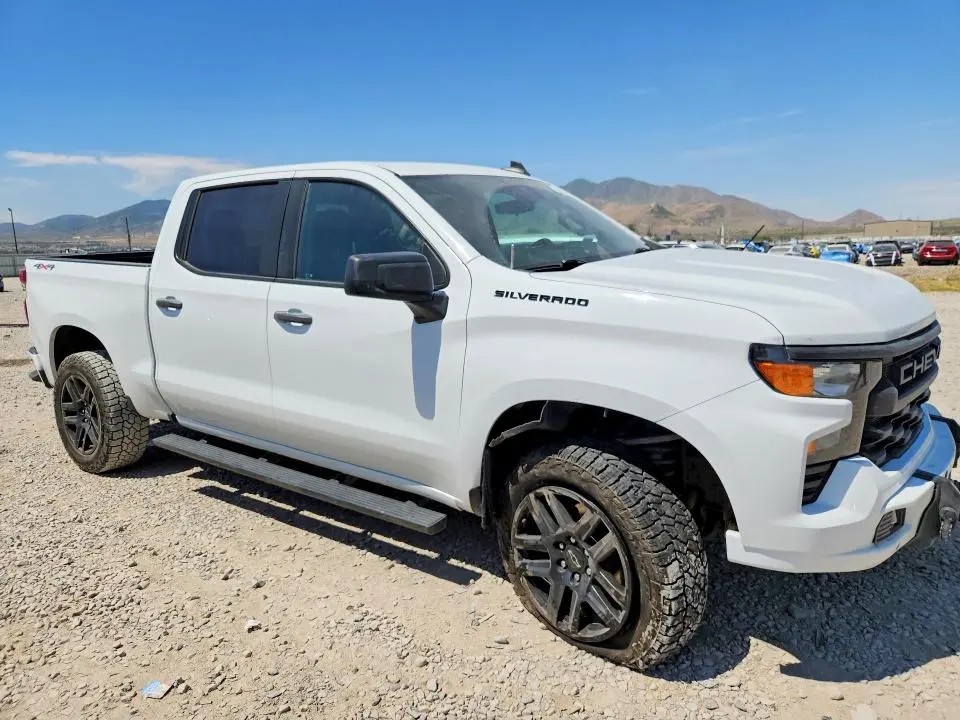 2023 CHEVROLET SILVERADO K1500 CUSTOM  
