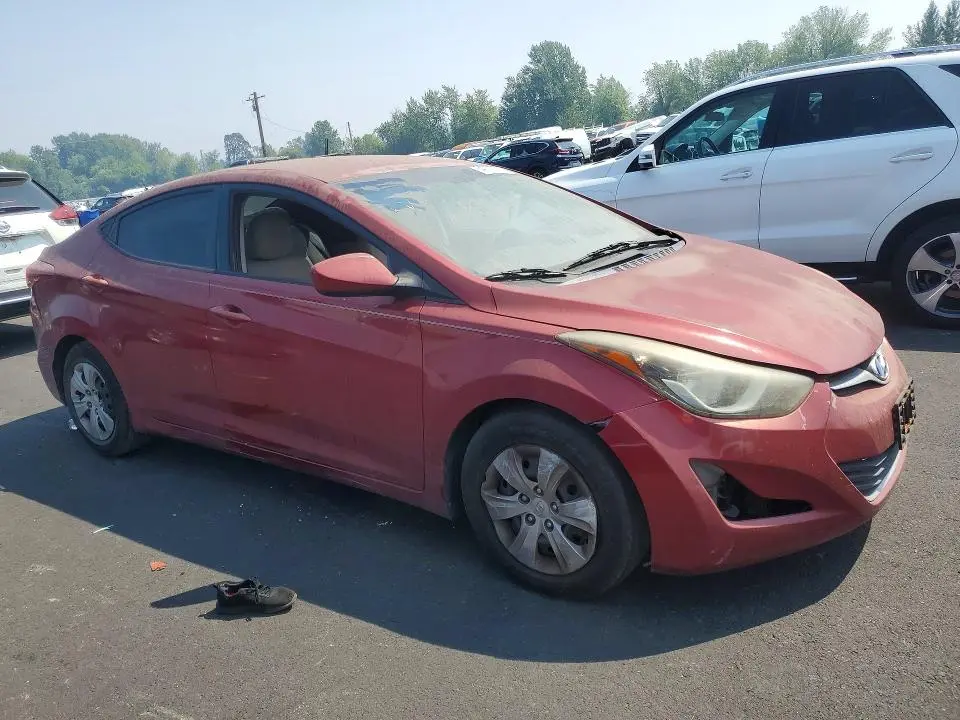 2016 HYUNDAI ELANTRA SE  