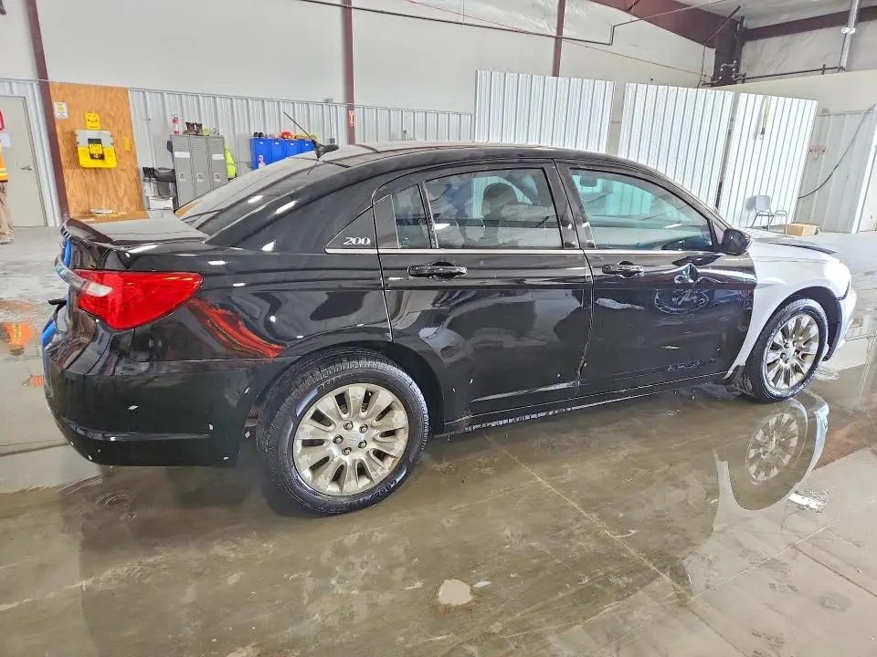 2012 CHRYSLER 200 LX  
