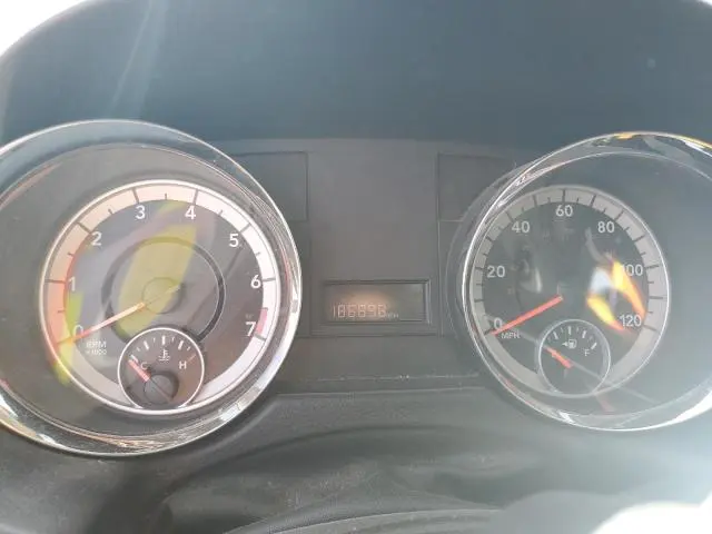 2012 DODGE GRAND CARAVAN SE  