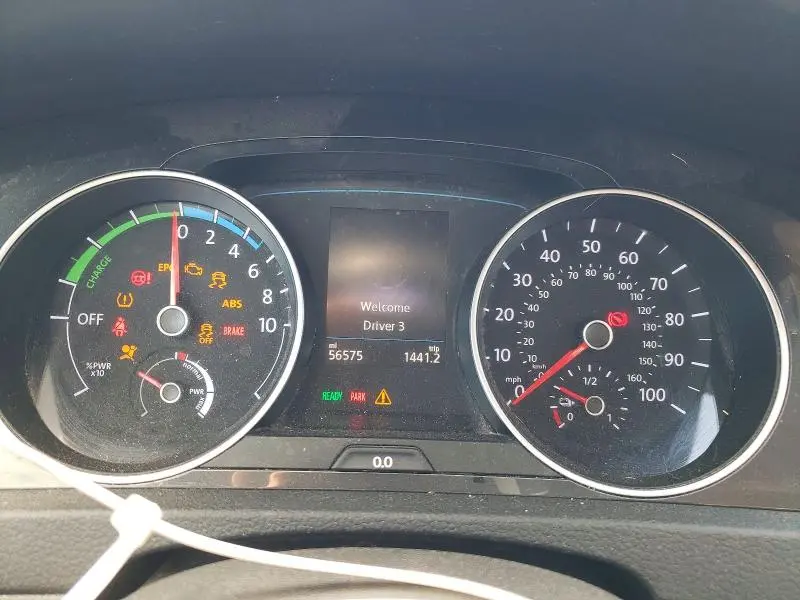 2019 VOLKSWAGEN E-GOLF SE  