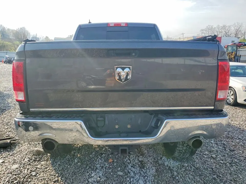2018 RAM 1500 SLT  