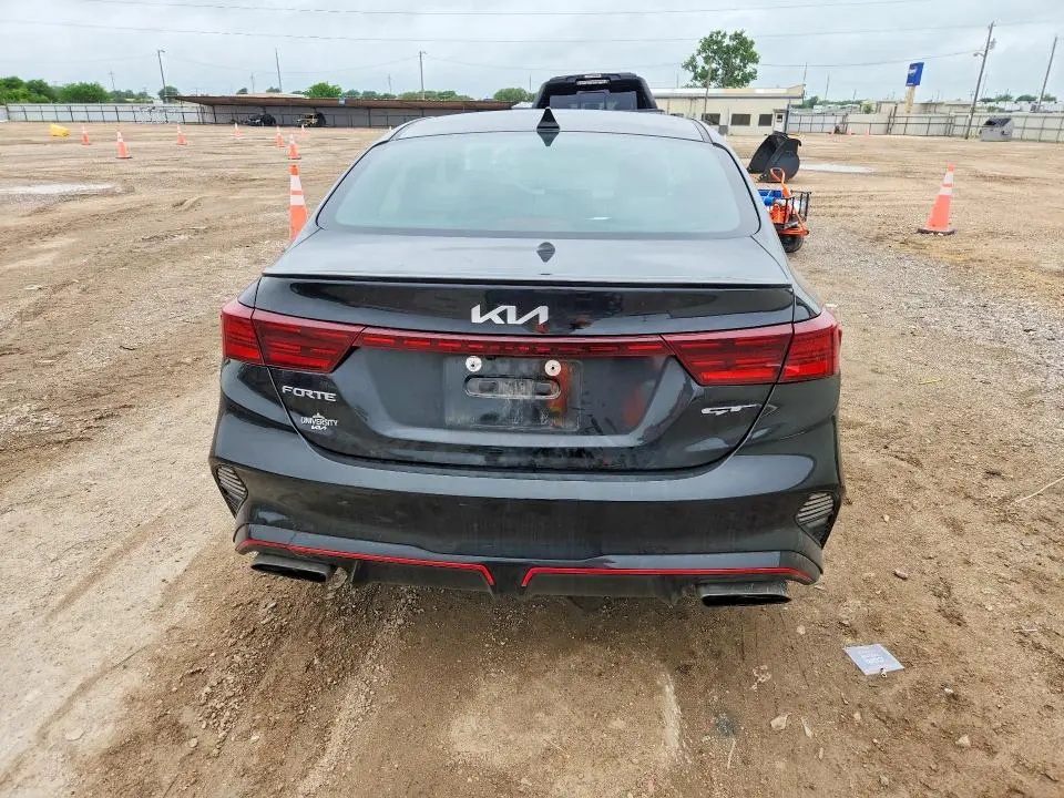 2023 KIA FORTE GT  
