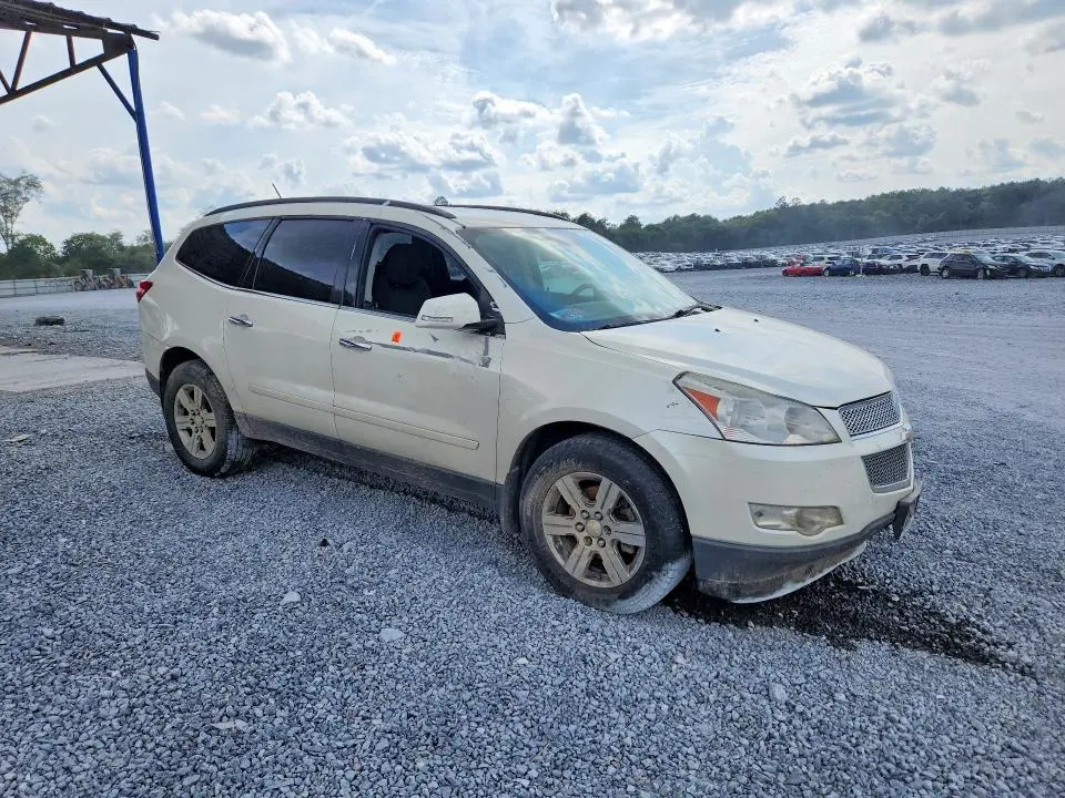 2011 CHEVROLET TRAVERSE LT  