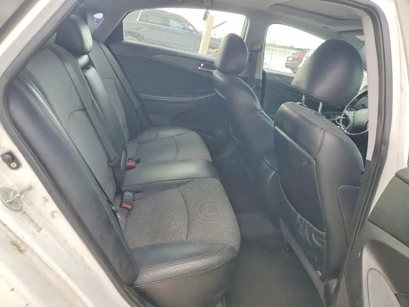 2011 HYUNDAI SONATA SE  