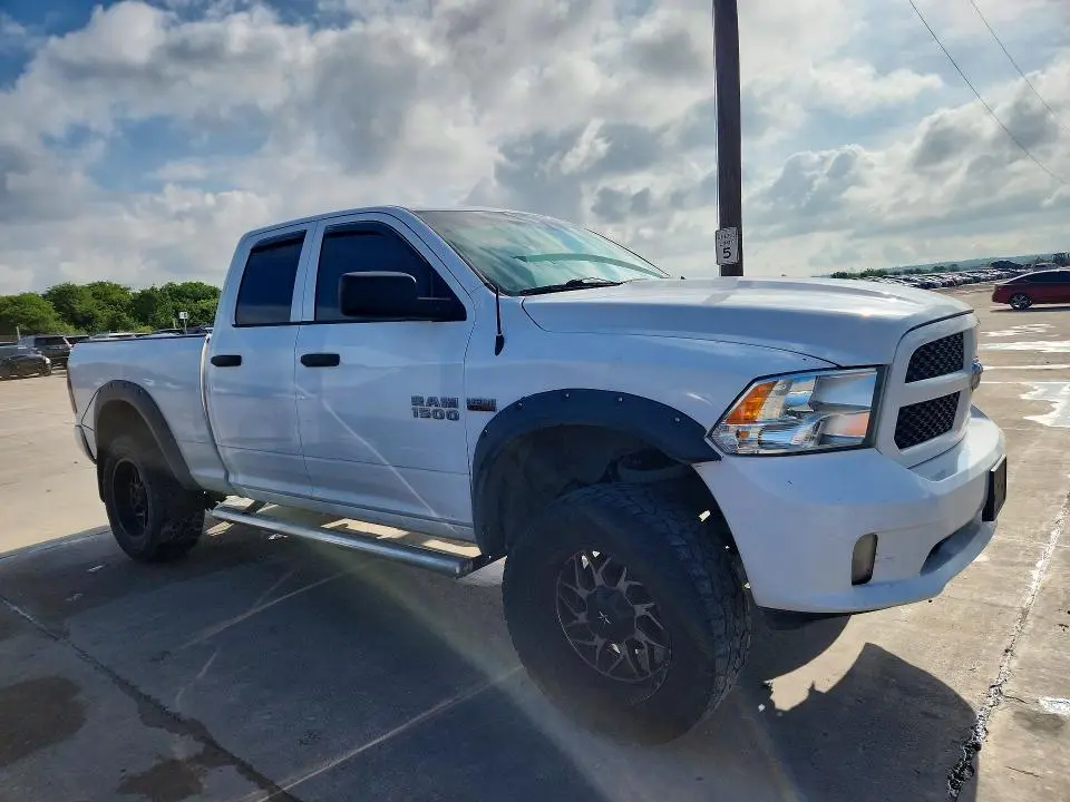 2016 RAM 1500 ST  
