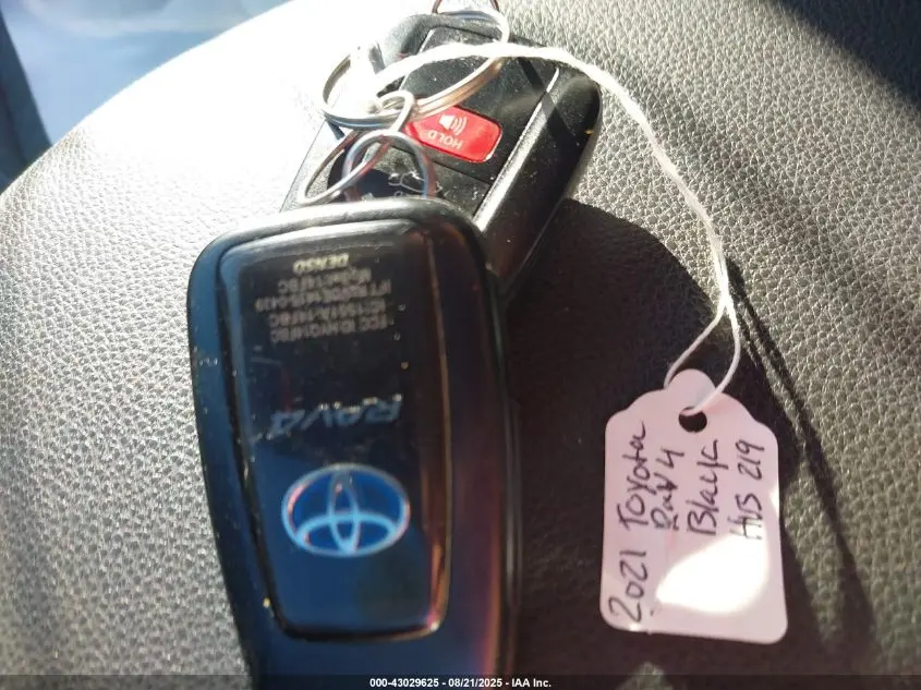 2021 TOYOTA RAV4 HYBRID XLE