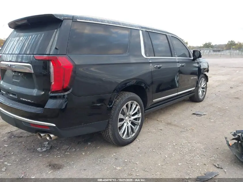 2022 GMC YUKON XL 4WD DENALI