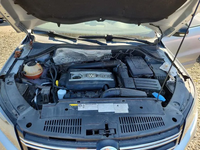 2017 VOLKSWAGEN TIGUAN SPORT  
