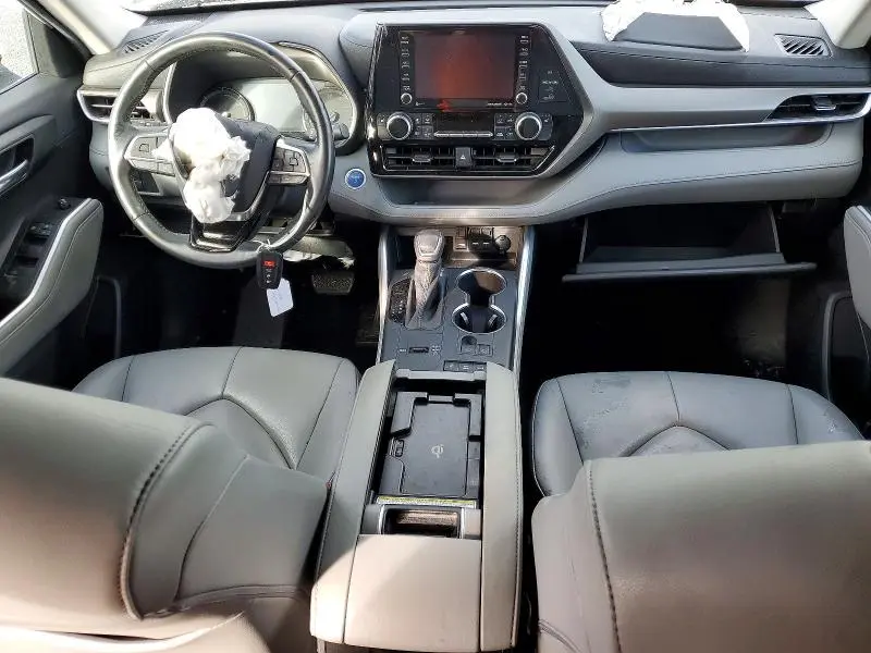 2020 TOYOTA HIGHLANDER HYBRID XLE  