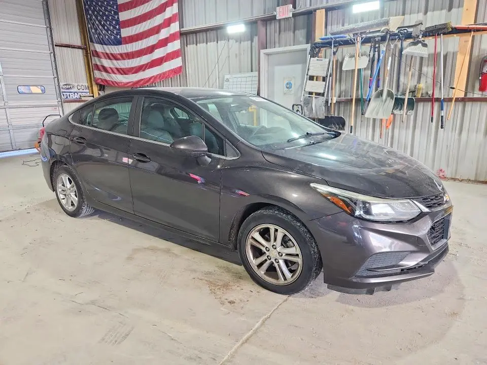 2017 CHEVROLET CRUZE LT  