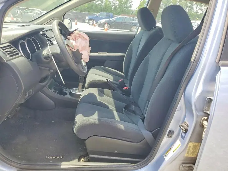 2011 NISSAN VERSA 1.8 S  