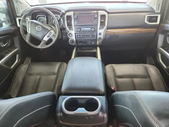 2017 NISSAN TITAN SV