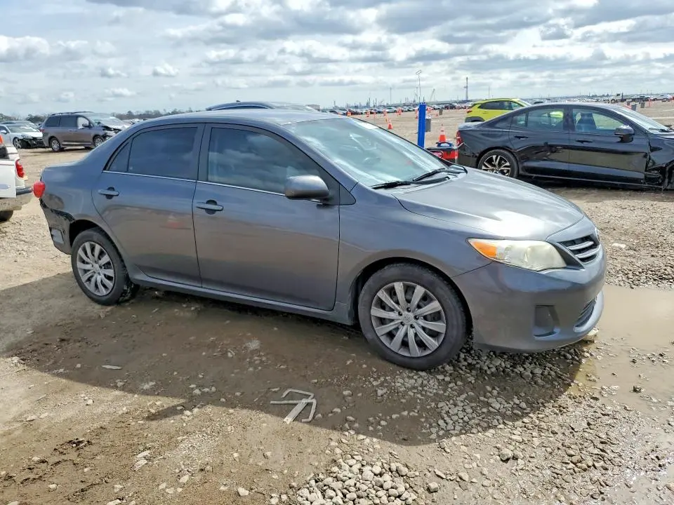 2013 TOYOTA COROLLA LE  