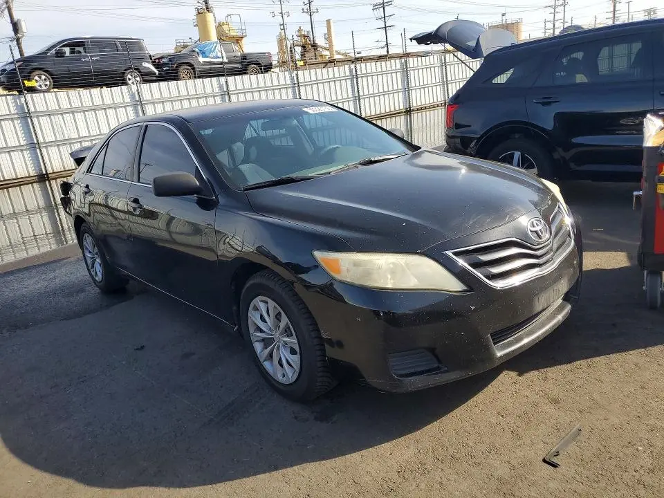 2011 TOYOTA CAMRY LE  