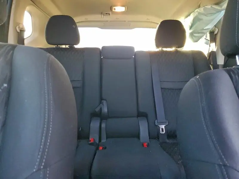 2019 NISSAN ROGUE S  