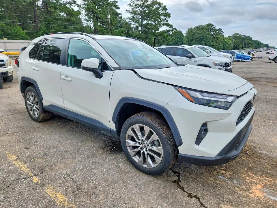 2022 TOYOTA RAV4 XLE PREMIUM  