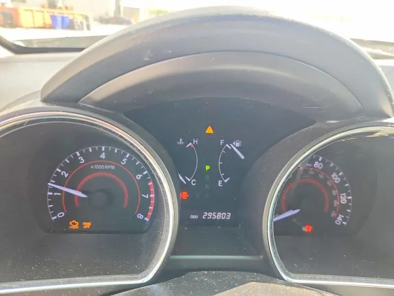 2013 TOYOTA HIGHLANDER SE  