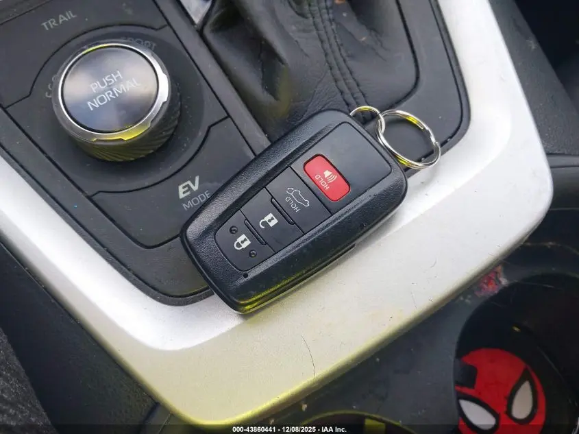 2020 TOYOTA RAV4 HYBRID XSE