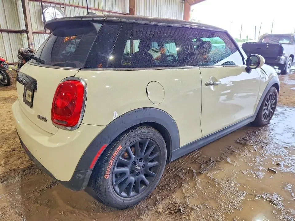 2018 MINI COOPER   