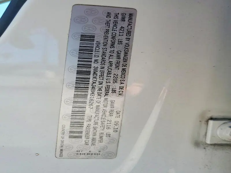 2011 VOLKSWAGEN JETTA SE  