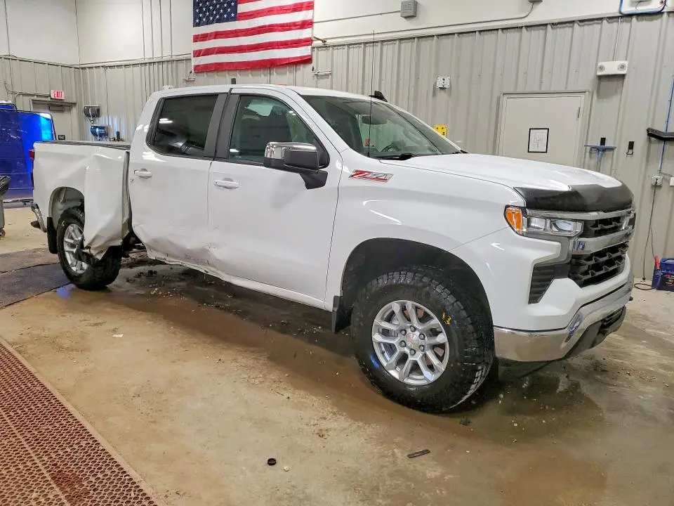 2022 CHEVROLET SILVERADO K1500 LT  