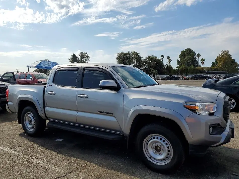 2021 TOYOTA TACOMA SR5 V6  