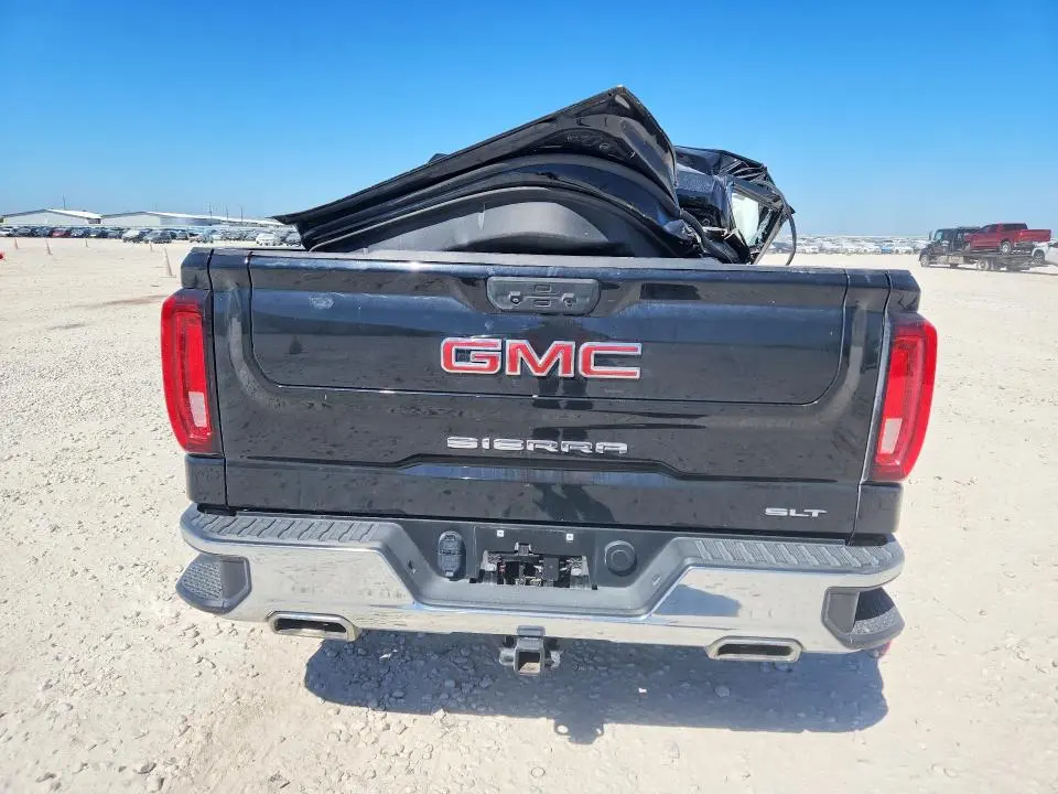 2022 GMC SIERRA K1500 SLT  