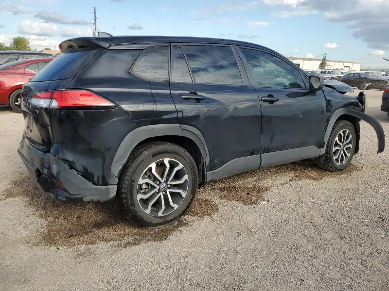 2023 TOYOTA COROLLA CROSS LE  