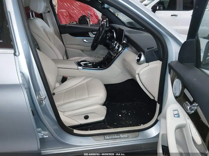 2017 MERCEDES-BENZ GLC 300 4MATIC