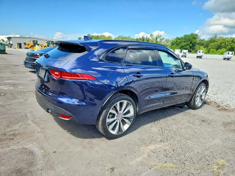 2017 JAGUAR F-PACE R - SPORT  