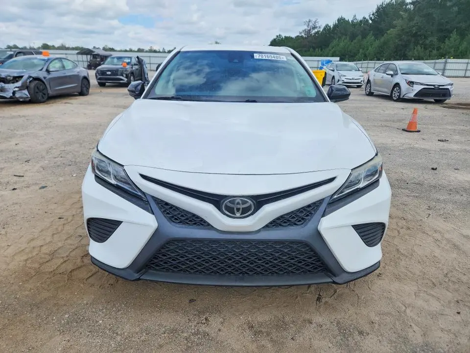 2020 TOYOTA CAMRY SE NIGHTSHADE  