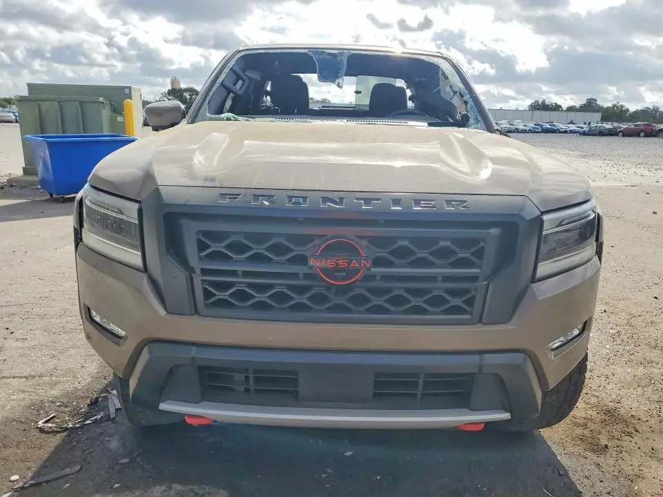 2024 NISSAN FRONTIER PRO-4X  