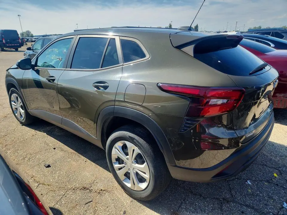 2024 CHEVROLET TRAX LS  