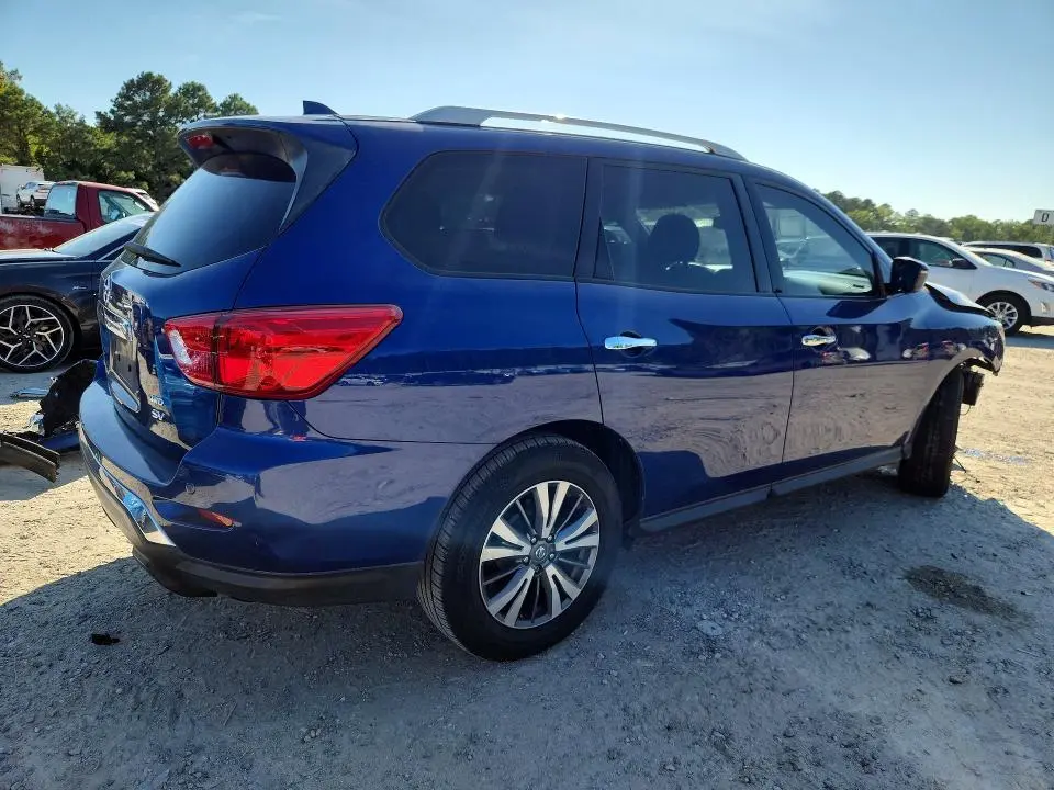 2019 NISSAN PATHFINDER SV  