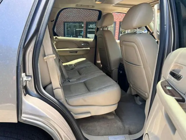 2012 CADILLAC ESCALADE LUXURY  