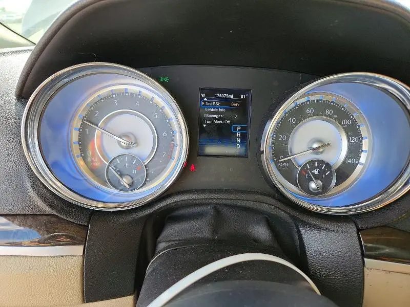 2013 CHRYSLER 300   